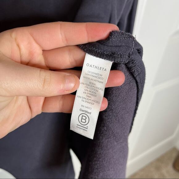 Athleta Nirvana Purple Gray Side Tie Long Sleeve Sweatshirt Pullover Size Medium - Picture 7 of 7